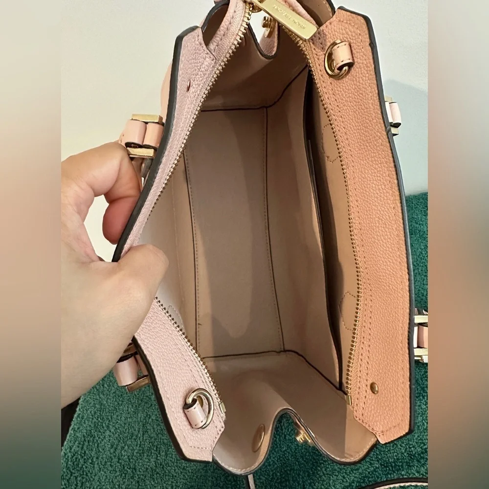 Michael Kors like new